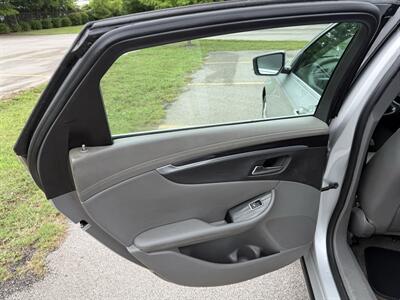 2017 Chevrolet Impala LT - Photo 13 - Columbia, SC 29210