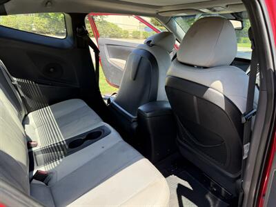 2013 Hyundai Veloster DCT - Photo 13 - Columbia, SC 29210