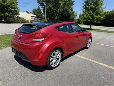 2013 Hyundai Veloster DCT - Photo 3 - Columbia, SC 29210