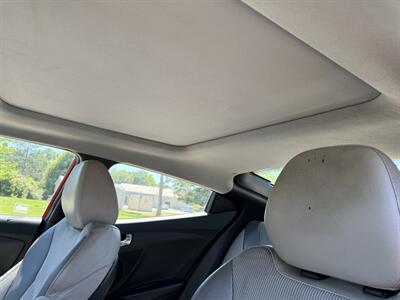 2013 Hyundai Veloster DCT - Photo 14 - Columbia, SC 29210