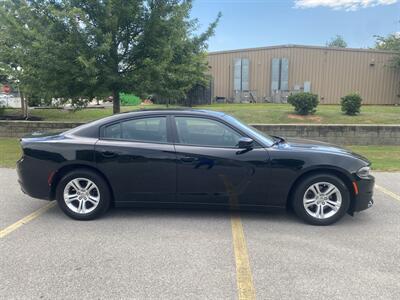 2020 Dodge Charger SXT   - Photo 2 - Columbia, SC 29210