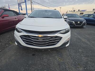 2017 Chevrolet Malibu LT - Photo 2 - Columbia, SC 29210