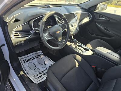 2020 Chevrolet Malibu LT   - Photo 9 - Columbia, SC 29210
