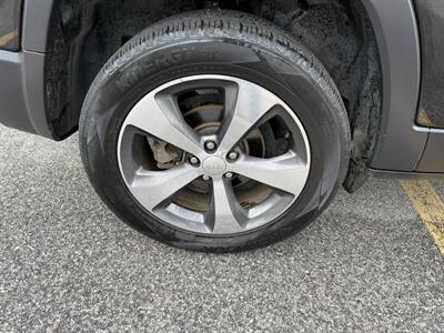 2020 Jeep Cherokee Limited   - Photo 11 - Columbia, SC 29210