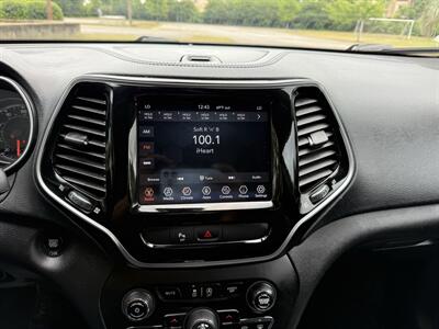 2020 Jeep Cherokee Limited   - Photo 23 - Columbia, SC 29210