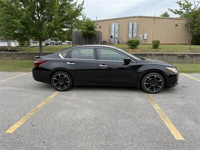 2018 Nissan Altima 2.5 SR   - Photo 2 - Columbia, SC 29210