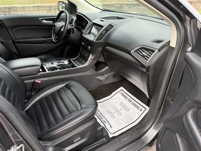 2020 Ford Edge SEL   - Photo 11 - Columbia, SC 29210