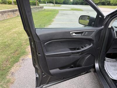 2020 Ford Edge SEL   - Photo 18 - Columbia, SC 29210