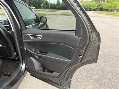 2020 Ford Edge SEL   - Photo 12 - Columbia, SC 29210