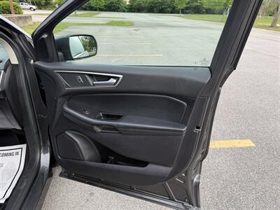 2020 Ford Edge SEL   - Photo 10 - Columbia, SC 29210