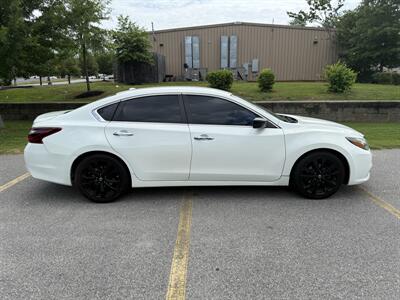 2018 Nissan Altima 2.5 SR - Photo 2 - Columbia, SC 29210