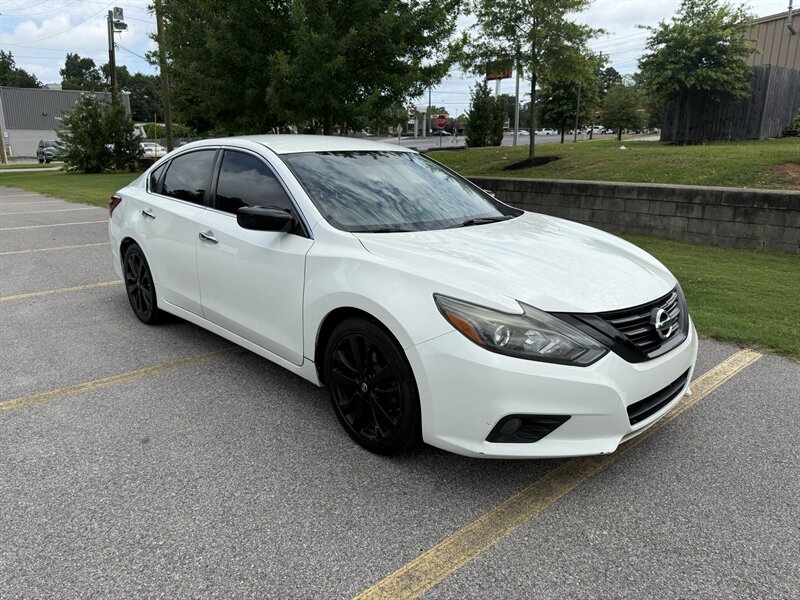2018 Nissan Altima 2.5 SR   - Photo 1 - Columbia, SC 29210