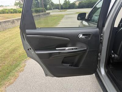 2020 Dodge Journey Crossroad   - Photo 16 - Columbia, SC 29210