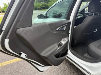 2022 Chevrolet Malibu LT - Photo 8 - Columbia, SC 29210
