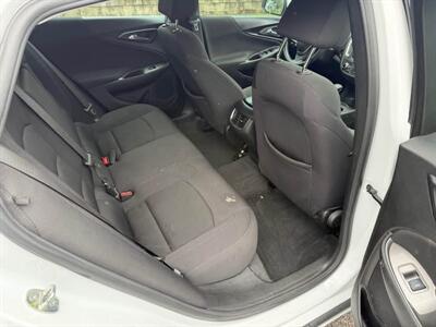 2022 Chevrolet Malibu LT - Photo 13 - Columbia, SC 29210