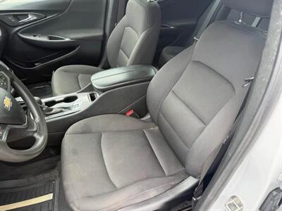 2022 Chevrolet Malibu LT - Photo 12 - Columbia, SC 29210