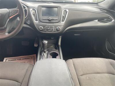 2017 Chevrolet Malibu LT   - Photo 11 - Columbia, SC 29210