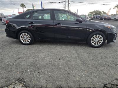 2019 Kia Forte FE   - Photo 4 - Columbia, SC 29210