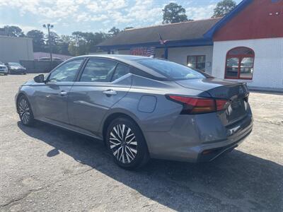 2023 Nissan Altima 2.5 SV - Photo 3 - Columbia, SC 29210
