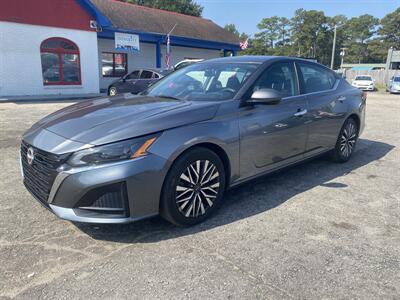 2023 Nissan Altima 2.5 SV - Photo 1 - Columbia, SC 29210