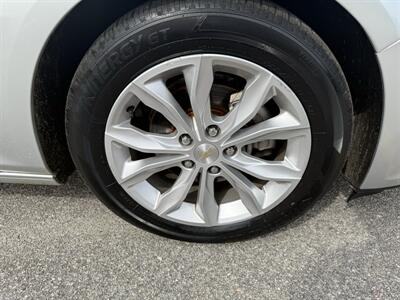 2020 Chevrolet Malibu LT - Photo 23 - Columbia, SC 29210