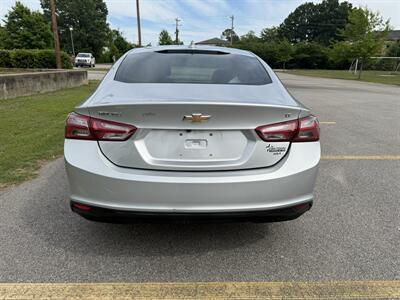 2020 Chevrolet Malibu LT - Photo 4 - Columbia, SC 29210