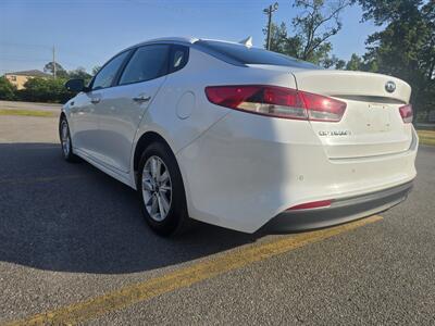 2017 Kia Optima LX   - Photo 6 - Columbia, SC 29210