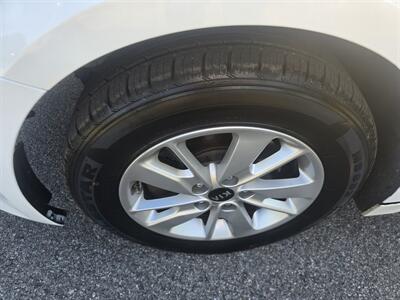 2017 Kia Optima LX   - Photo 9 - Columbia, SC 29210