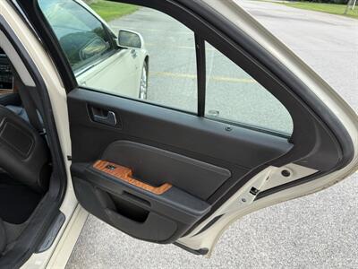 2011 Cadillac STS V6 Premium - Photo 11 - Columbia, SC 29210
