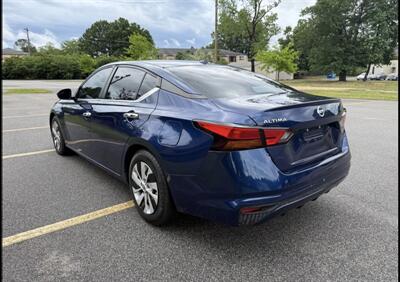 2019 Nissan Altima 2.5 S   - Photo 2 - Columbia, SC 29210
