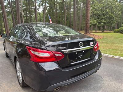 2017 Nissan Maxima   - Photo 5 - Columbia, SC 29210