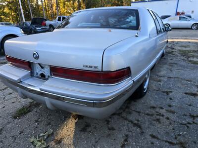 1992 Buick Roadmaster   - Photo 4 - Columbia, SC 29210