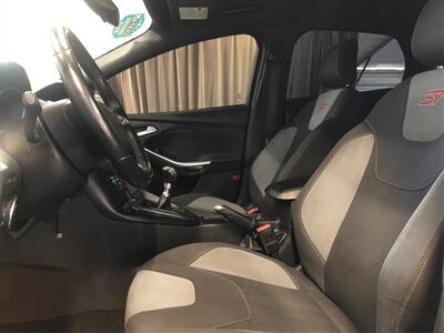 2017 Ford Focus ST   - Photo 9 - Sacramento, CA 95825