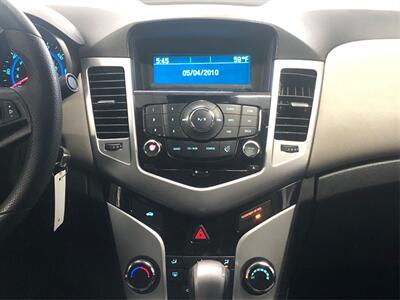 2016 Chevrolet Cruze Limited LS Auto   - Photo 11 - Sacramento, CA 95825