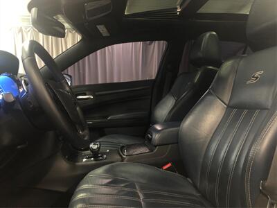 2014 Chrysler 300 S   - Photo 9 - Sacramento, CA 95825