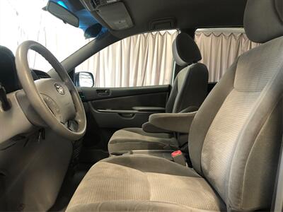 2010 Toyota Sienna LE 7-Passenger   - Photo 9 - Sacramento, CA 95825
