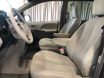 2013 Toyota Sienna L 7-Passenger - Photo 9 - Sacramento, CA 95825