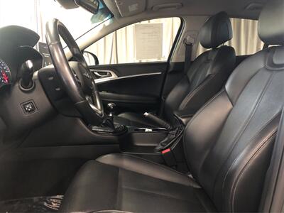 2019 Genesis G70 2.0T Sport M/T   - Photo 9 - Sacramento, CA 95825