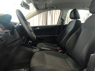 2011 Volkswagen Jetta S   - Photo 9 - Sacramento, CA 95825