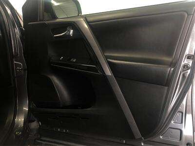 2018 Toyota RAV4 SE   - Photo 18 - Sacramento, CA 95825