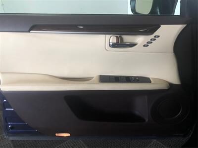 2017 Lexus ES 350   - Photo 17 - Sacramento, CA 95825