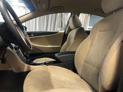 2011 Hyundai SONATA GLS   - Photo 9 - Sacramento, CA 95825