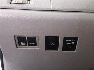 2006 Toyota Avalon Limited   - Photo 24 - Sacramento, CA 95825