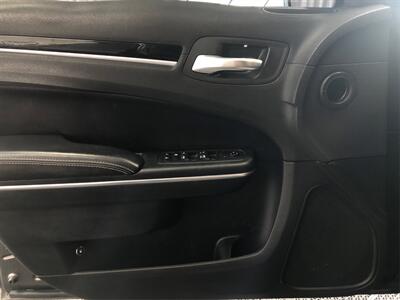 2018 Chrysler 300 S - Photo 13 - Sacramento, CA 95825