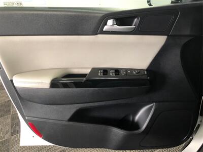 2019 KIA Sportage EX   - Photo 15 - Sacramento, CA 95825