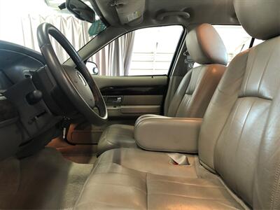 2011 Mercury Grand Marquis LS   - Photo 9 - Sacramento, CA 95825