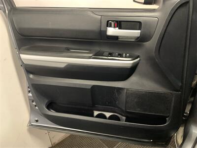 2014 Toyota Tundra SR5   - Photo 16 - Sacramento, CA 95825