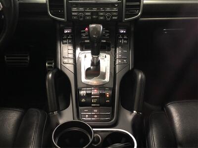 2016 Porsche Cayenne Turbo S   - Photo 28 - Sacramento, CA 95825