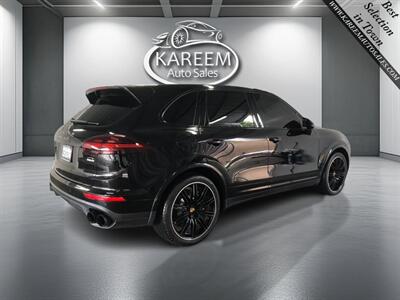 2016 Porsche Cayenne Turbo S   - Photo 5 - Sacramento, CA 95825
