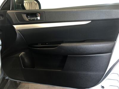 2014 Subaru Outback 2.5i - Photo 17 - Sacramento, CA 95825